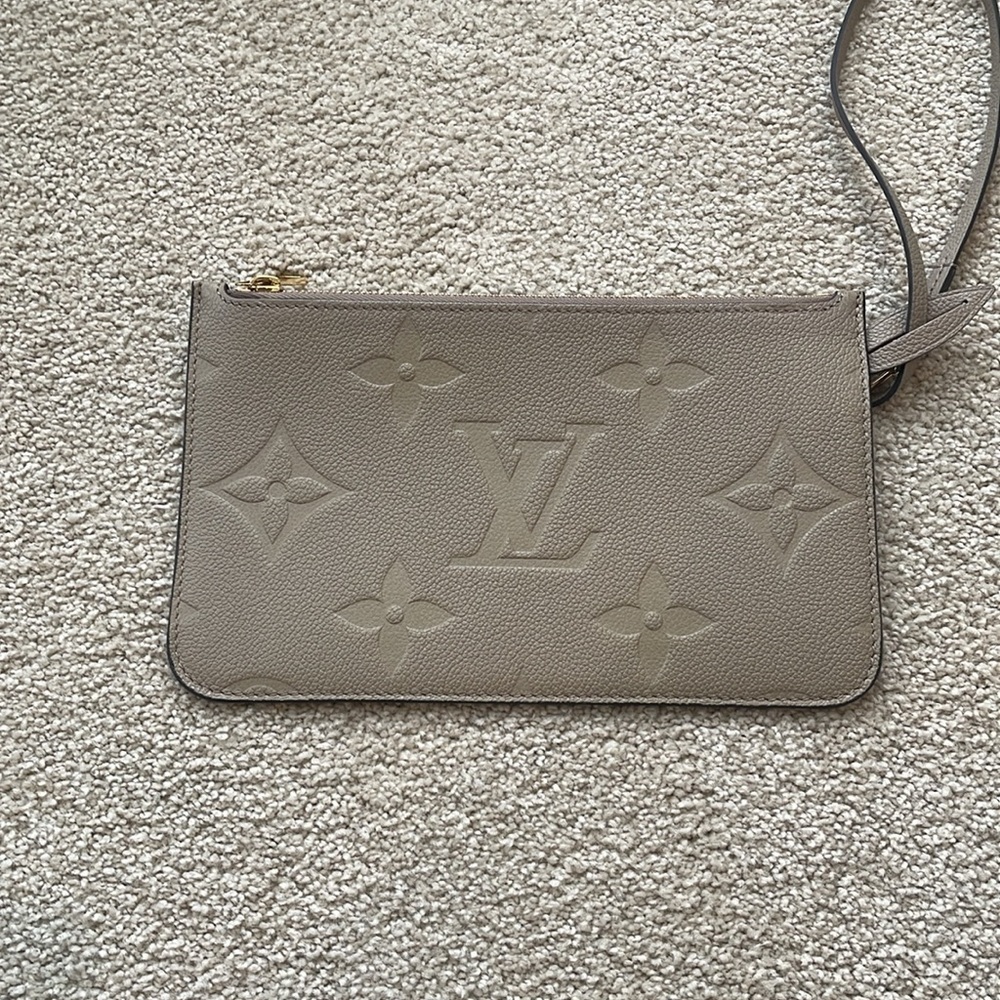 Louis Vuitton Monogram Empreinte Leather • Neverfull MM pouch (pouch only)